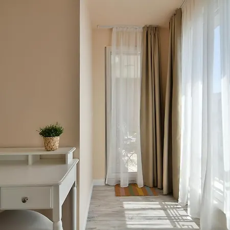 Chaika 203 Daire Varna