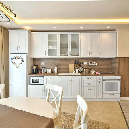 Chaika 203 Apartamento *