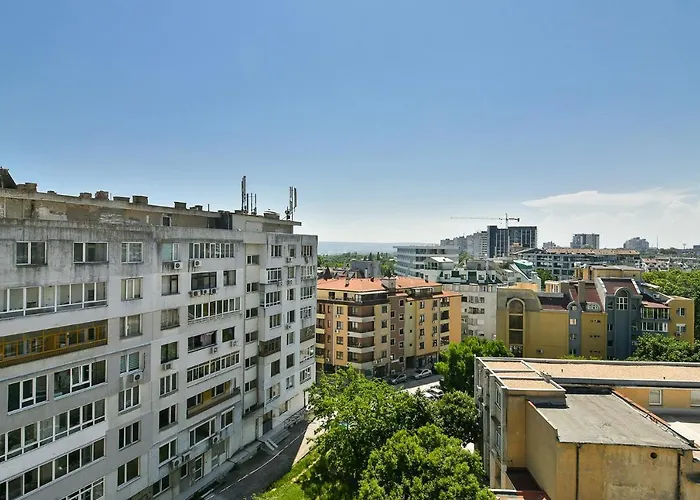 Apartment Chaika 203 *